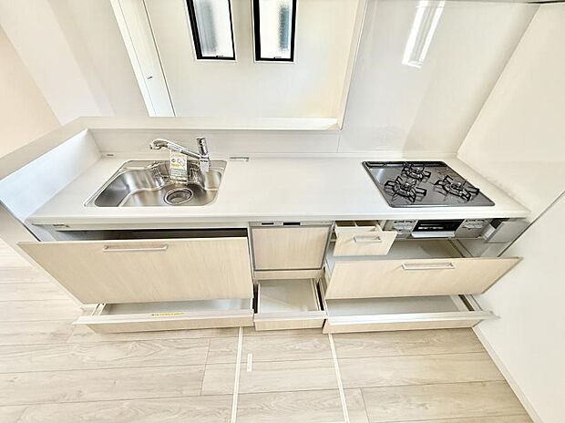 【キッチン】■家族の絆を深める、温もりのあるキッチン