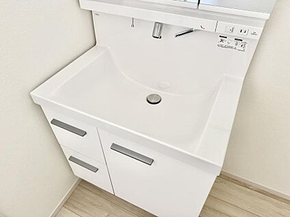 ハンドシャワー付洗面台