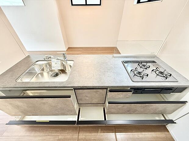 【キッチン】■美味しい時間が生まれる、笑顔あふれるキッチン