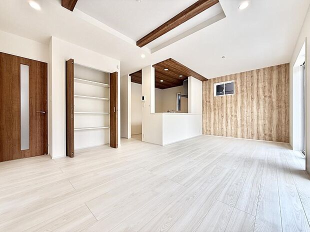 【リビング】■心落ち着く場所、ゆったり過ごせるリビング