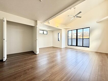 リビングダイニング