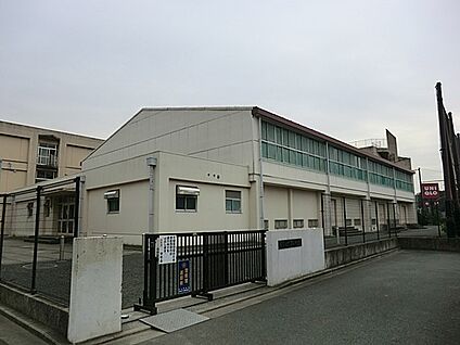 横浜市立下瀬谷中学校 640m(8分)