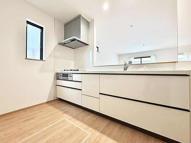 【ダイニングキッチン】■キレイに片付く、使いやすいキッチン