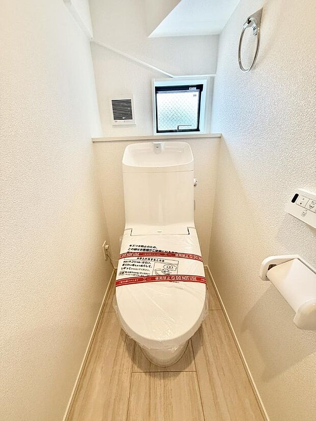 【トイレ】■毎日使う場所だからこそ、清潔感溢れる空間