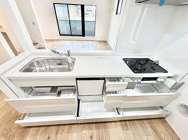 【キッチン】■アイデア広がる、クリエイティブな料理空間