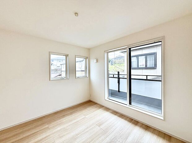 【リビング以外の居室】■シンプルで使いやすい空間がスッキリ感じられます