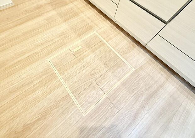 【床下収納】■季節物など簡単に収納でき便利