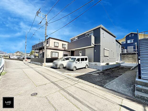 【前面道路含む現地写真】■家族みんなが笑顔で過ごせる、安心感のある住まい