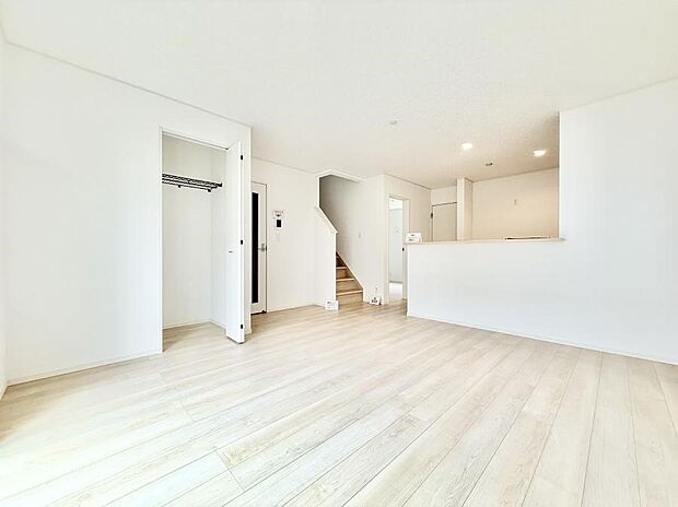 【ダイニング】■何気ない毎日を特別にする、癒しの空間