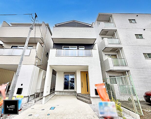 【現地外観写真】■暮らしを彩る充実した設備仕様が備わった住まい