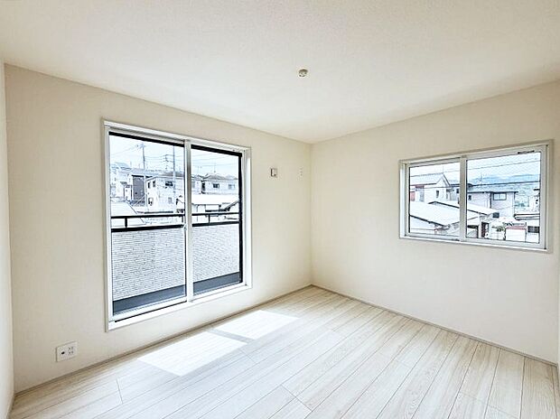 【リビング以外の居室】■落ち着いた雰囲気のお部屋で心が安らぐ空間