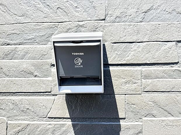 【EV電源】■自宅で簡単に充電でき、エコなカーライフをサポート
