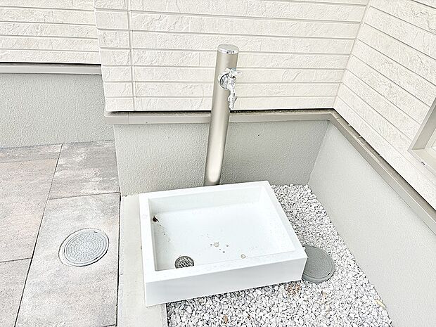 【その他現地】3号棟 ■ガーデニングや洗車などの際に大活躍な屋外立水栓