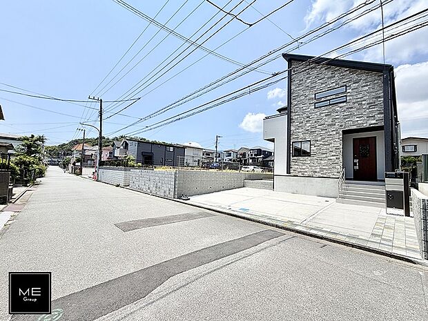 【前面道路含む現地写真】■家族とのお出かけが楽しくなる環境です
