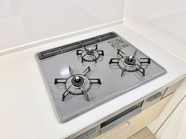 【3口ガスコンロ】■一度に多くの料理ができ便利で効率的