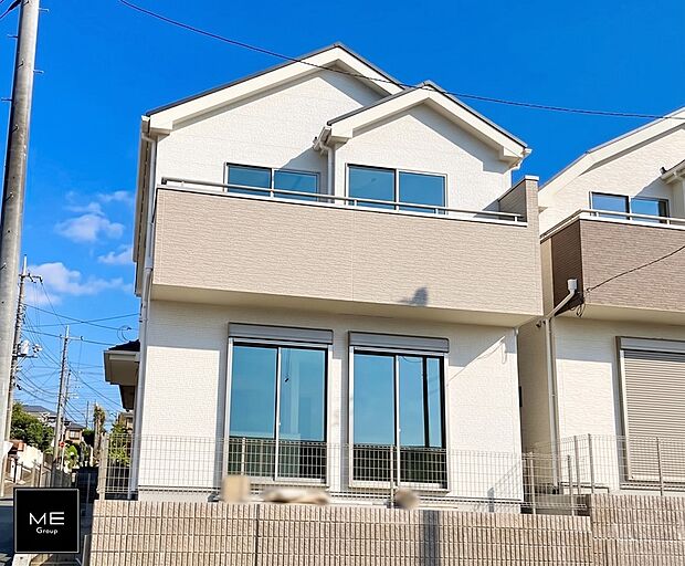 【現地外観写真】A号棟 ■家族みんなが笑顔で過ごせる、安心感のある住まい