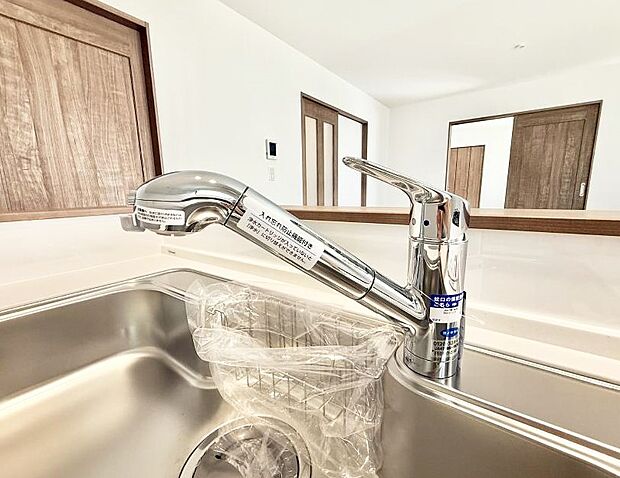 【浄水器】■清潔でおいしい水を手軽に供給してくれます