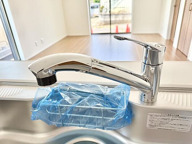 【浄水器】■清潔でおいしい水を手軽に供給してくれます