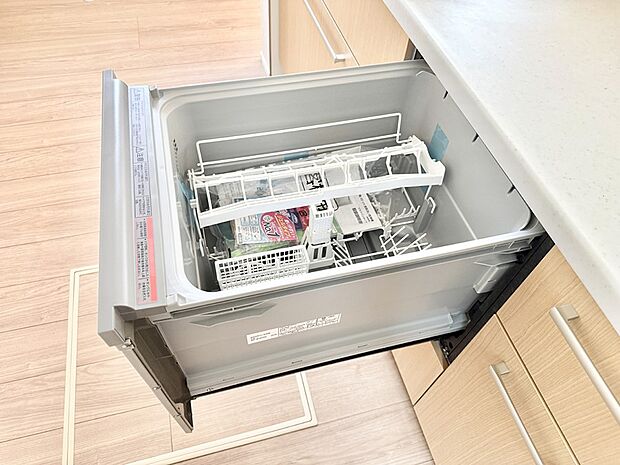 【食洗機】■手間なく洗浄!食器をピカピカに仕上げてくれます