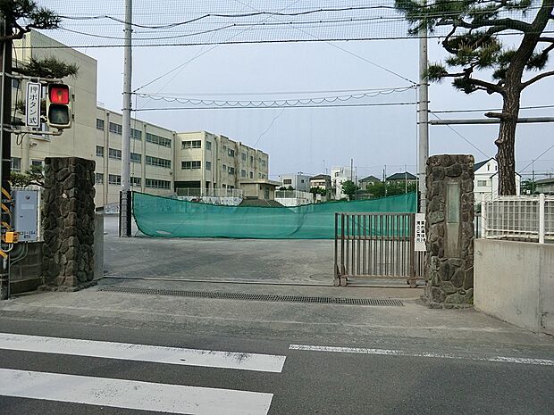 茅ヶ崎市立西浜小学校(約600m・徒歩8分)