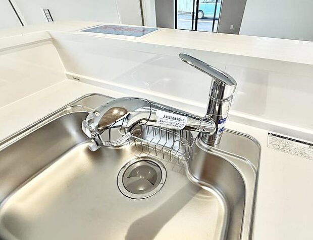 【浄水器】■清潔でおいしい水を手軽に供給してくれます