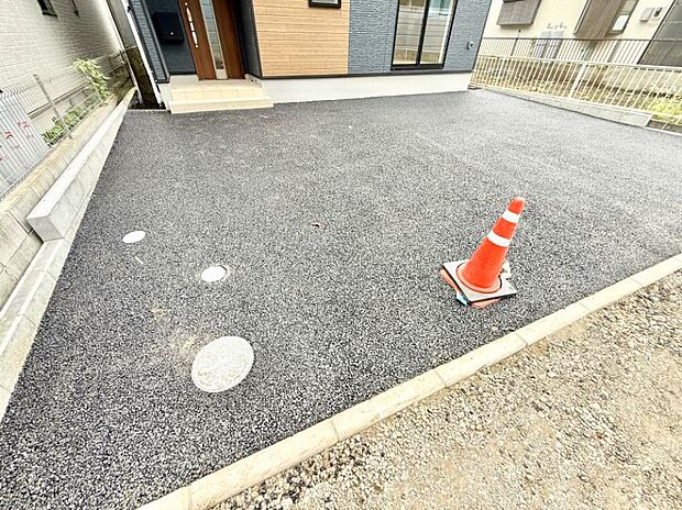 【駐車場】1号棟 ■自宅にカースペースがあると助かります