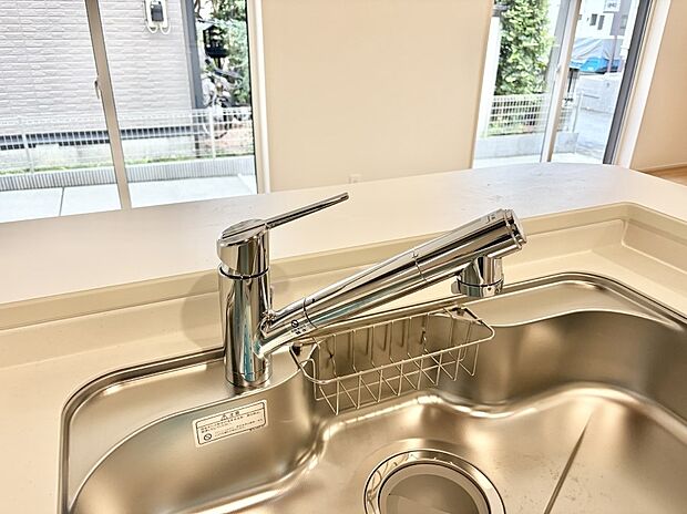 【浄水器】■清潔でおいしい水を手軽に供給してくれます