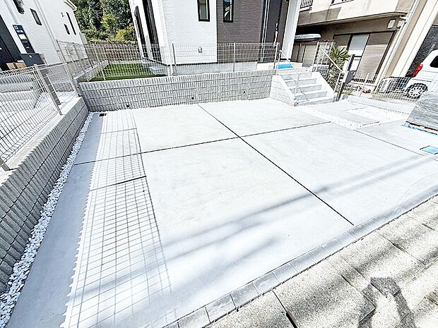 【駐車場】A号棟 ■毎日の駐車が快適に