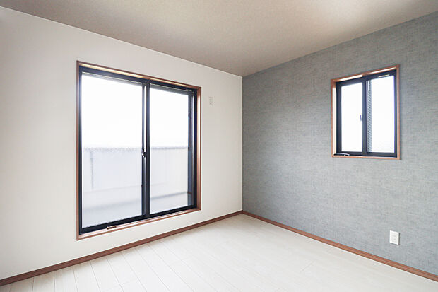 【【洋室(施工例)】】全居室6帖以上!7帖の主寝室はウォークインクローゼットとバルコニーが付いているので、洗濯もラクラク♪