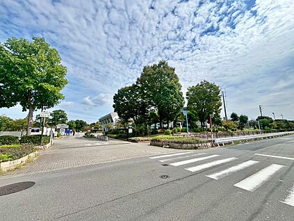 西宇治公園 約1523ｍ(徒歩20分)