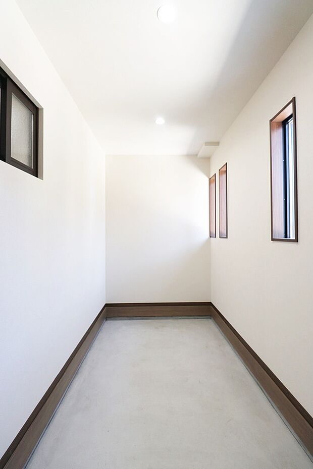 【【当日予約でのモデルハウス見学可能！】】広々シューズクローゼット！自転車やDIY用品なども室内に収納できます！