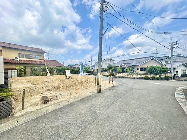 【現地写真】【お車での送迎行っております!「駅や近隣の商業施設で待ち合わせ」「お家までお迎え」「店舗から一緒に」などなど、お客様のご都合に合わせて対応させて頂きます!】現地(2025年12月)撮影