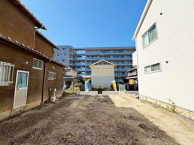 【現地写真】【即来場予約可能!】
ローン相談など、上記以外のご希望も承りますので、お気軽にご連絡くださいませ。
現地(2025年10月)撮影