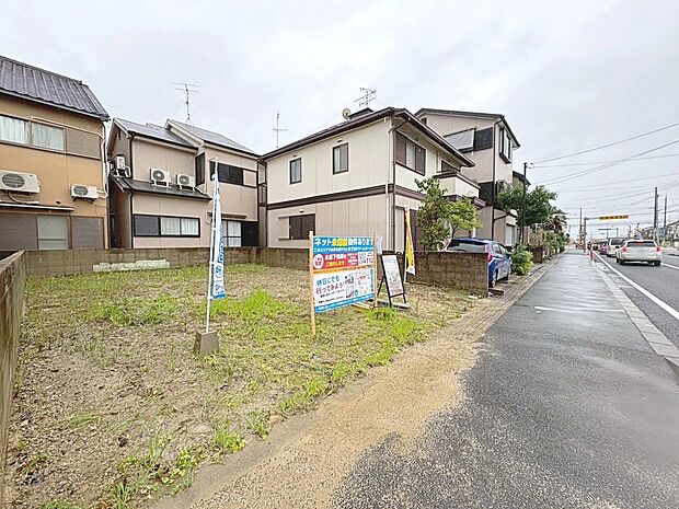 【【スタッフが現地へご案内致します!】】徒歩9分圏内に買物施設が充実!普段使いできるスーパーが豊富に選べます♪(現地写真:R8.7撮影)