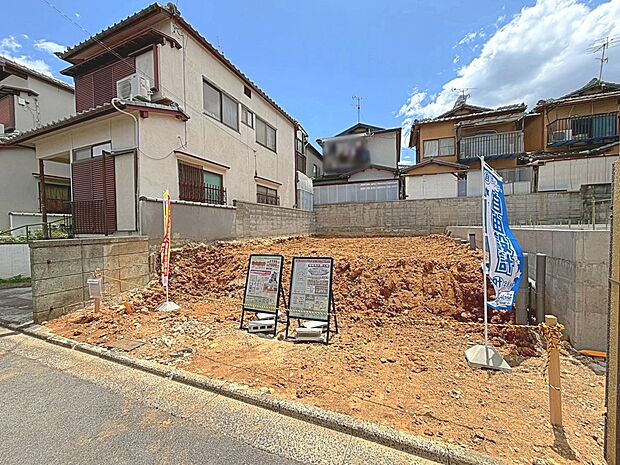 【現地写真】【間口6.3m超!】
駐車の苦手な方も安心できる間口の広さ!
現地(2026年5月)撮影