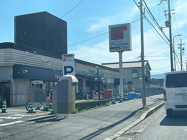 万代羽束師店