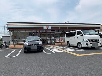 セブンイレブン伏見向島津田町店 約350ｍ(徒歩5分)