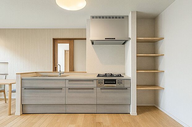 【【イメージパース/LDK17.2帖】】子どものリビング学習や読書などにぴったり。キッチンから視線が通るので、家事をしながら勉強を見たり会話ができ、親子の絆を育めます。