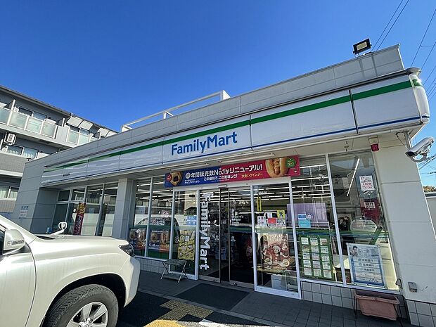 ファミリーマート葛野西通店