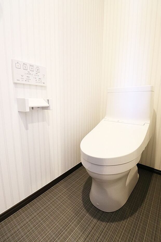 【【ドリームタウン施工例:トイレ】】QOLアップは清潔かつ快適なトイレ空間から!毎日使うトイレの心地よさはお家の心地よさに直結します!