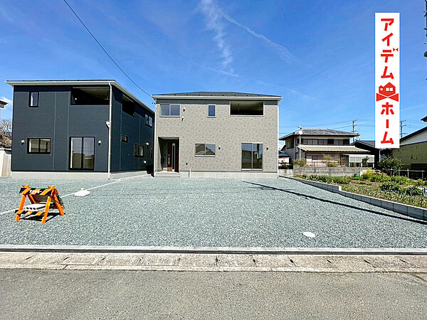 　　　２号棟　外観写真
　　当日の案内も可能です。
　お気軽にお問い合わせください！
