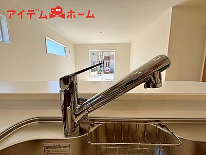５号棟　浄水器内蔵型水栓