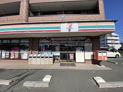 セブン-イレブン 豊橋牛川通３丁目店 550ｍ(徒歩7分)
