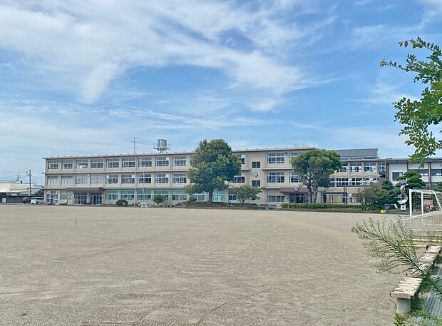 浜松市立笠井中学校（約350m）