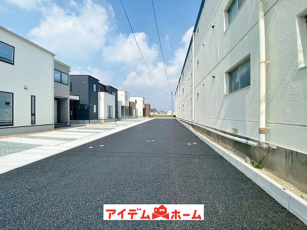 【前面道路写真】 当日の案内も可能です♪
お気軽にお問い合わせください!