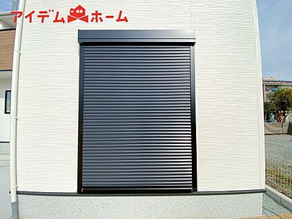 ４号棟　防犯シャッター