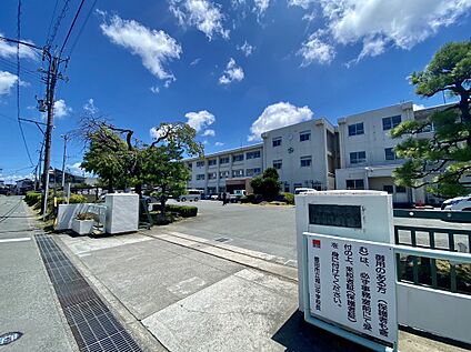 磐田市立城山中学校 2160ｍ(徒歩27分)
