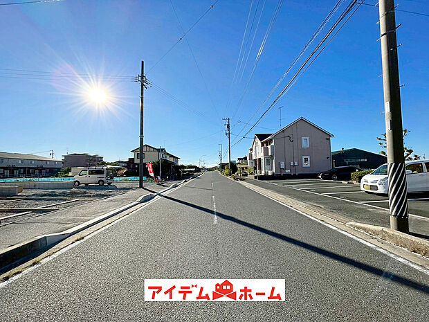 【前面道路写真】当日の案内も可能です♪
お気軽にお問い合わせください!