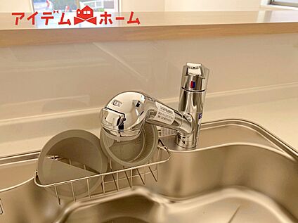 １号棟　浄水器内蔵型水栓