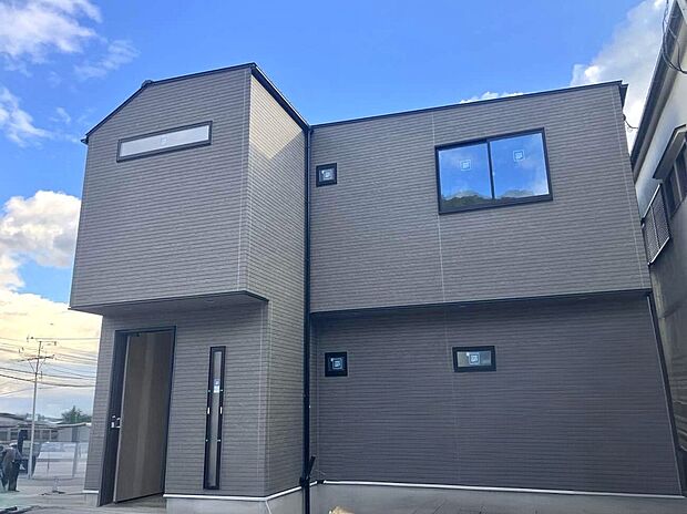 【現在建築中!】シックな色味の外観でございます。まずはお気軽に問い合わせください!